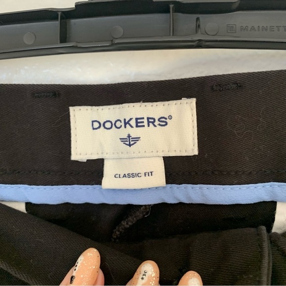Dockers Men’s Slim Tapered Dress Pants | Size: W35/L30 | Color: Black - Picture 4 of 10